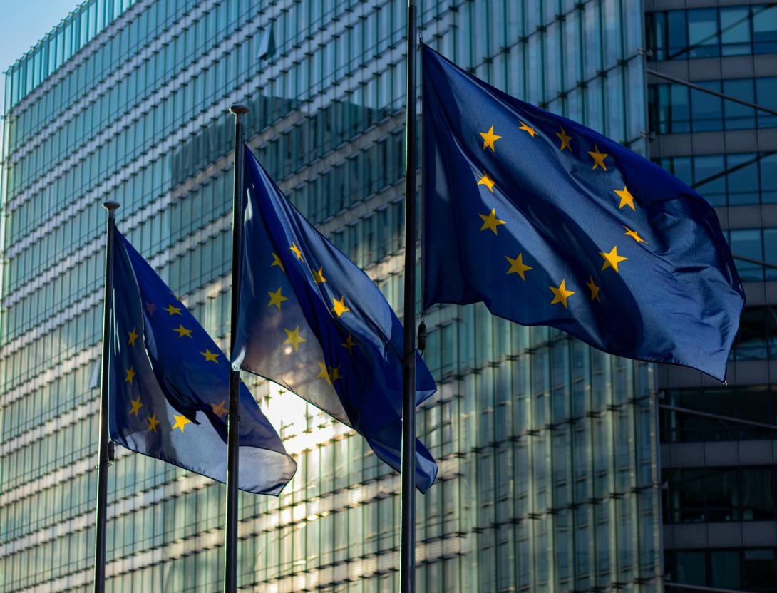 La Commissione UE mira a semplificare le norme sulla sostenibilità e a rendere la transizione ambientale più accessibile alle PMI: il pacchetto Omnibus